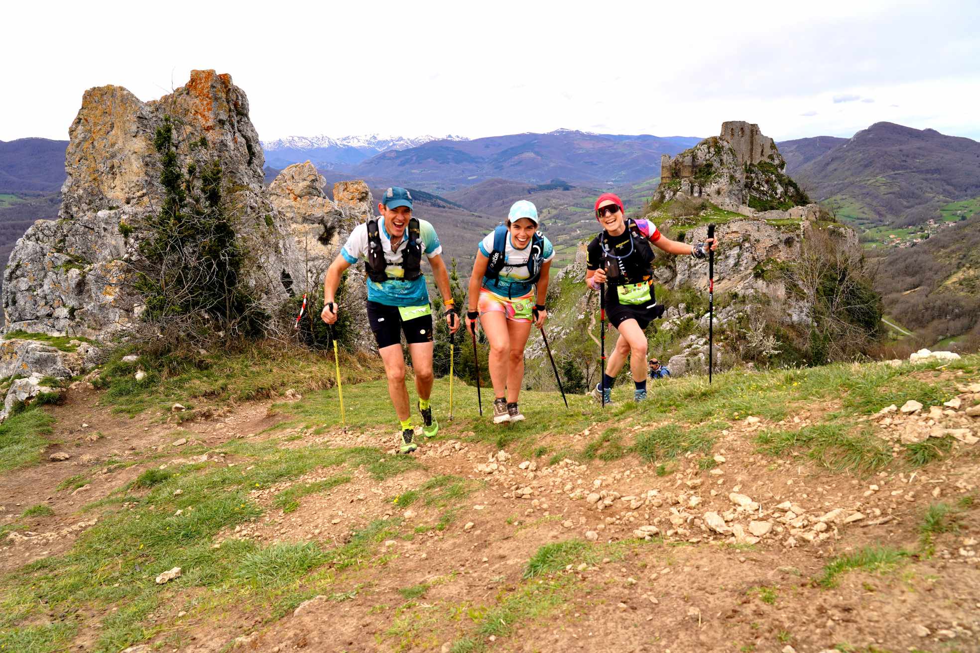 le trail au dessus du château de roquefixade